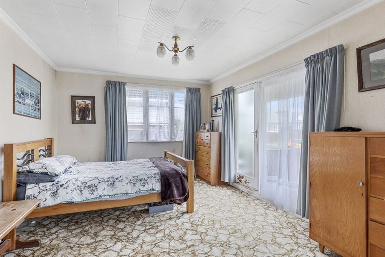 Photo of property in 12 Dempsey Street, Naenae, Lower Hutt, 5011