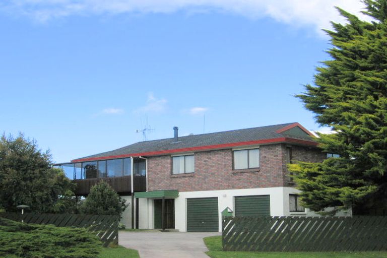 Photo of property in 13 Garnet Drive, Papamoa Beach, Papamoa, 3118