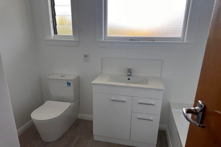 Photo of property in 70 Daniels Road, Redwood, Christchurch, 8051