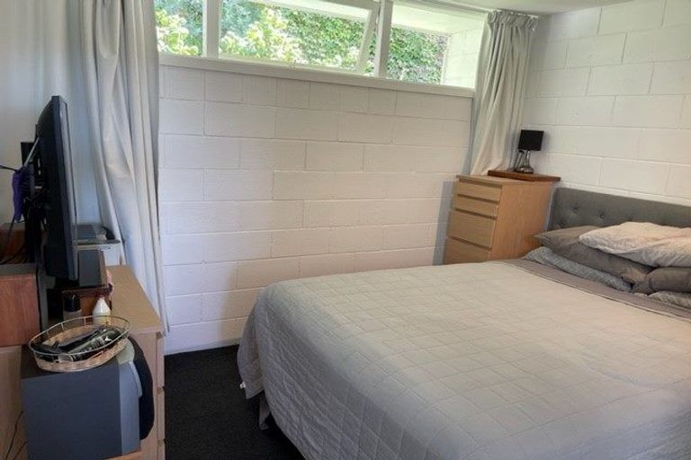 Photo of property in 1/34 Sylvan Avenue, Milford, Auckland, 0620