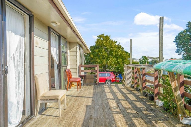 Photo of property in 176 Finlayson Avenue, Clendon Park, Auckland, 2103