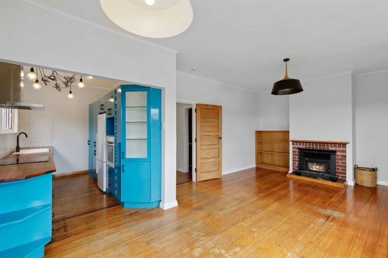 Photo of property in 14 Elphinstone Avenue, Strathmore Park, Wellington, 6022