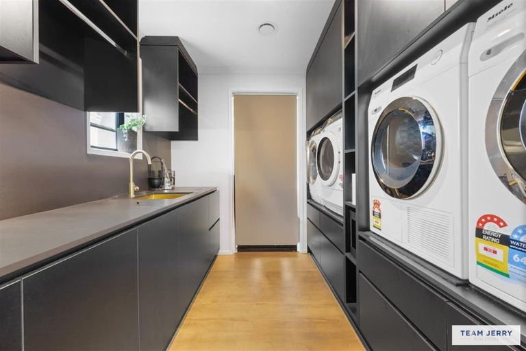 Photo of property in 21 Te Ara Aukati Terrace, Pokeno, 2471