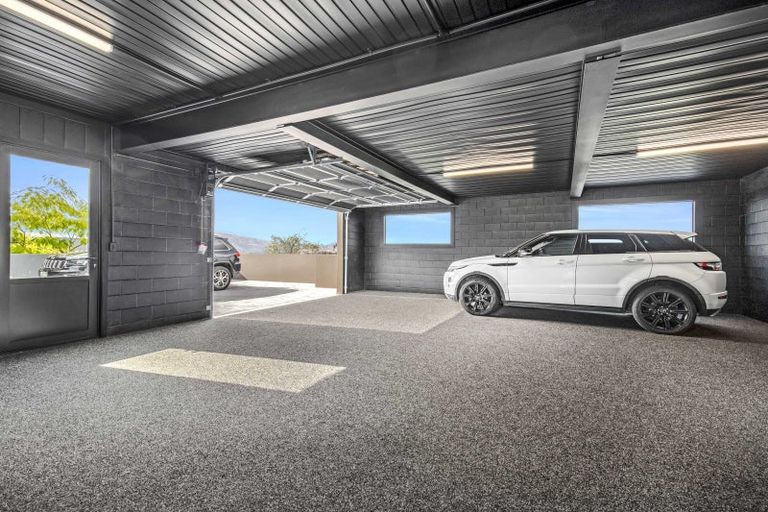 Photo of property in 10 Hawkdun Place, Bridge Hill, Alexandra, 9320