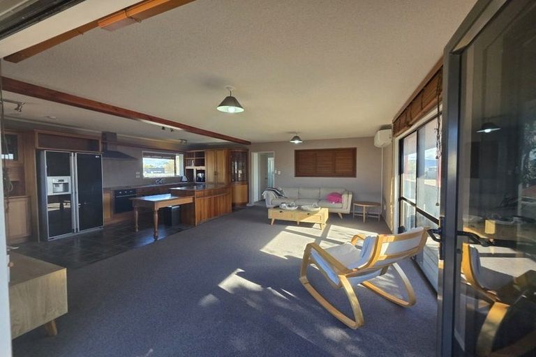 Photo of property in 128a Karewa Parade, Papamoa Beach, Papamoa, 3118