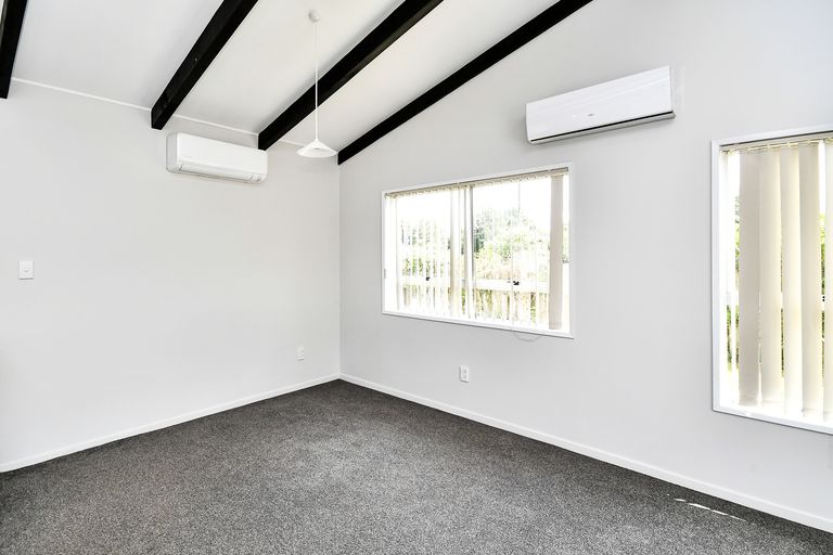 Photo of property in 2/162 Porchester Road, Papakura, 2110