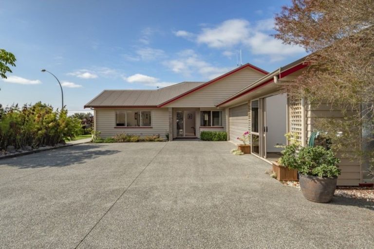 Photo of property in 4 Haden Place, Omokoroa, 3114