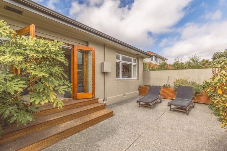 Photo of property in 40 Celia Street, Redcliffs, Christchurch, 8081