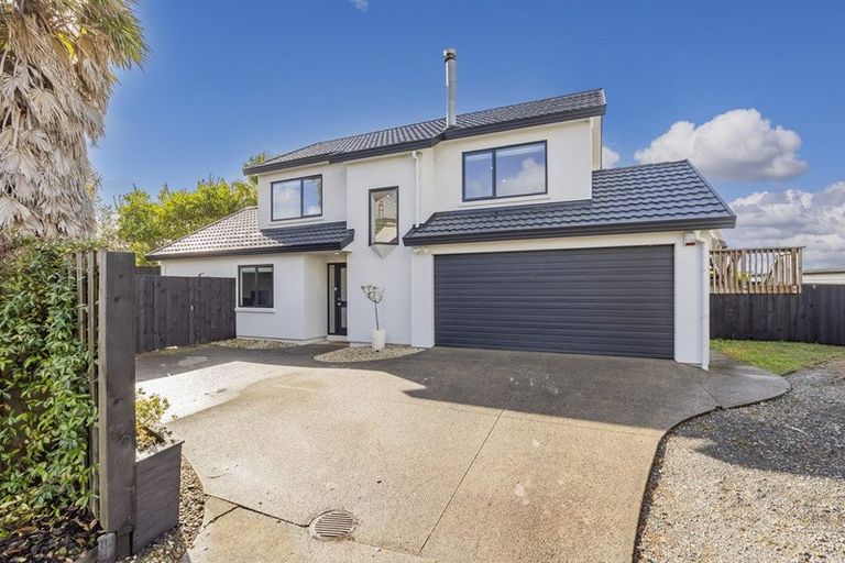 Photo of property in 40 Coventry Way, Long Bay, Auckland, 0630