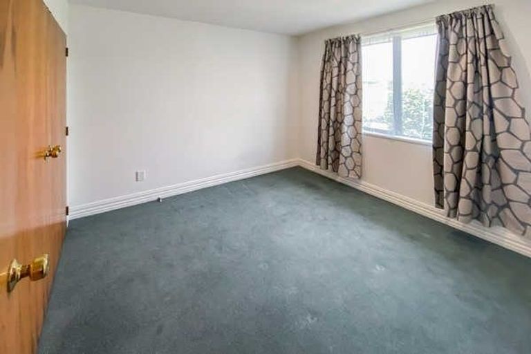 Photo of property in 4 Tulip Lane, Spreydon, Christchurch, 8024