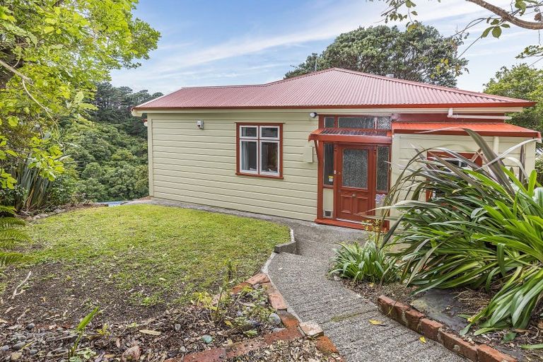 Photo of property in 153 Raroa Road, Aro Valley, Wellington, 6012
