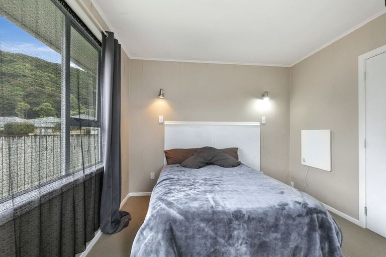 Photo of property in 20 Sunny Grove, Wainuiomata, Lower Hutt, 5014