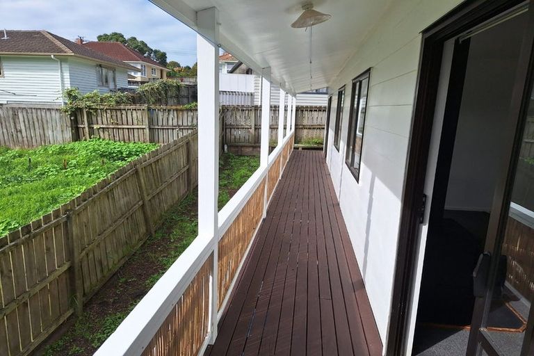 Photo of property in 1/42 Tudor Road, Henderson, Auckland, 0610