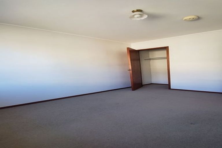 Photo of property in 2/56 Rimu Street, New Lynn, Auckland, 0600