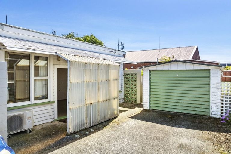 Photo of property in 28d Hargest Crescent, Saint Kilda, Dunedin, 9012