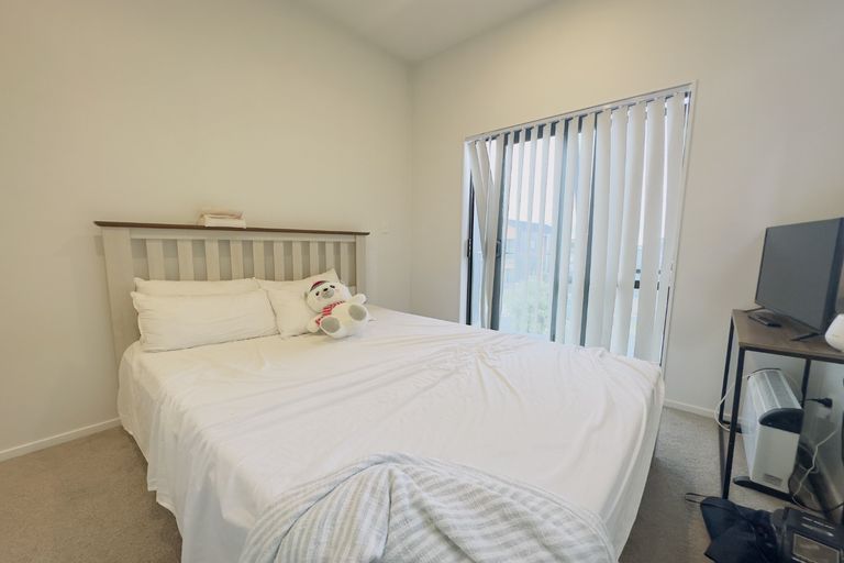 Photo of property in 12 Taiaha Street, Papakura, 2110