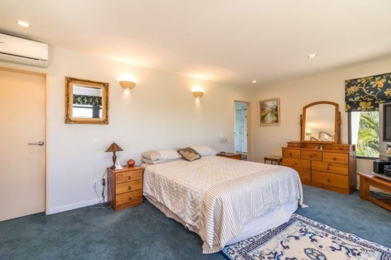 Photo of property in 35 Major Aitken Drive, Huntsbury, Christchurch, 8022