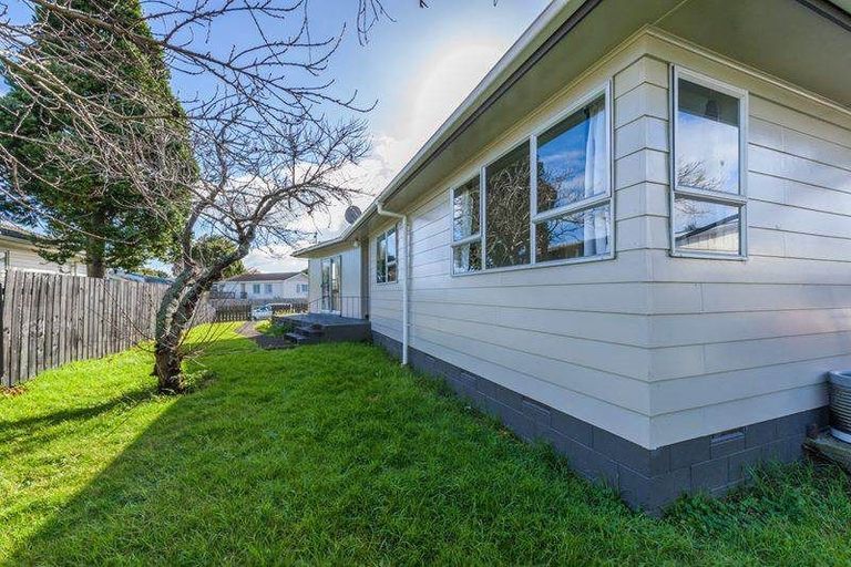 Photo of property in 100 Wordsworth Road, Manurewa, Auckland, 2102