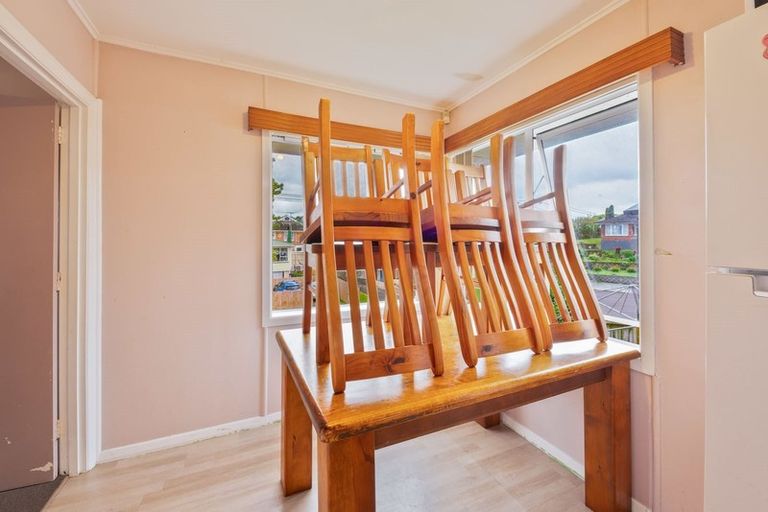 Photo of property in 28 Ellen Street, Manurewa East, Auckland, 2102