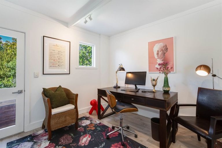 Photo of property in 182 Paremata Road, Paremata, Porirua, 5024