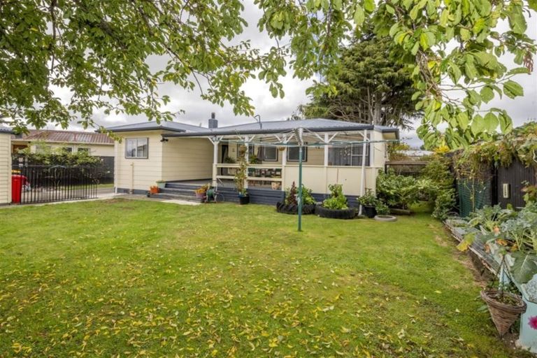 Photo of property in 19 Heather Street, Levin, 5510