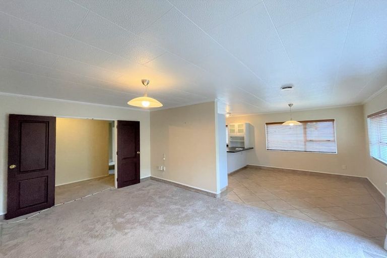 Photo of property in 2 Aitchison Place, Levin, 5510