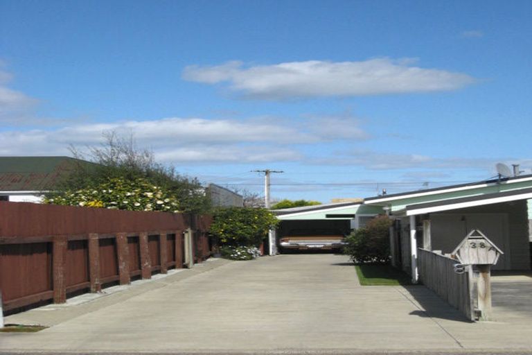 Photo of property in 38 Saint Annes Street, Levin, 5510