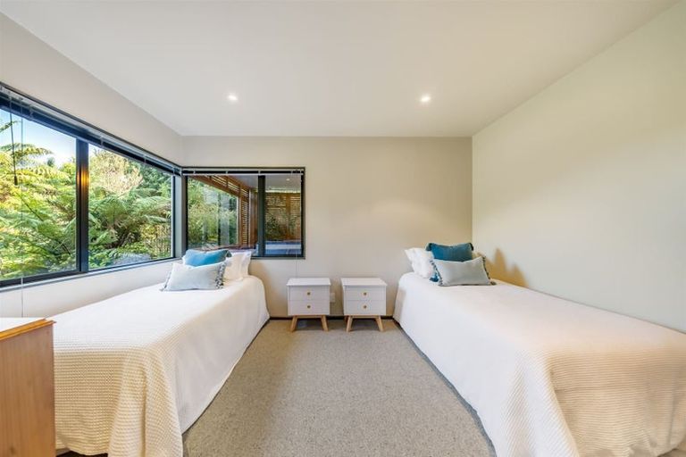 Photo of property in 36a Molyneux Close, Whitby, Porirua, 5024