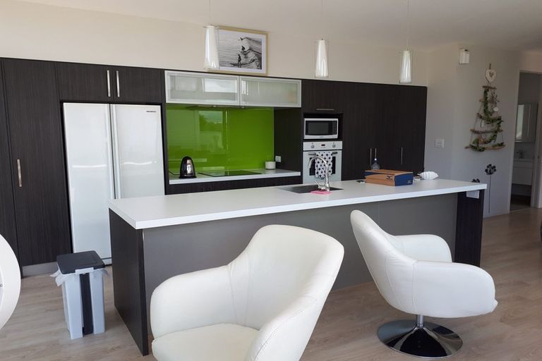 Photo of property in 8a Wairere Road, Torbay, Auckland, 0630