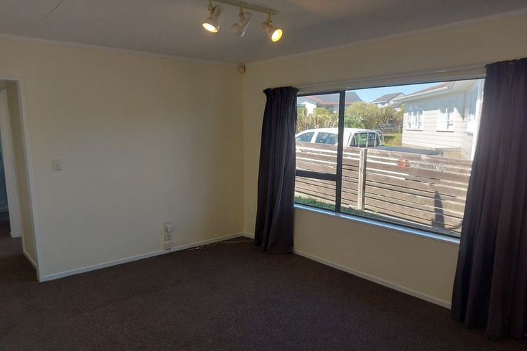 Photo of property in 23 Jasmine Grove, Maungaraki, Lower Hutt, 5010