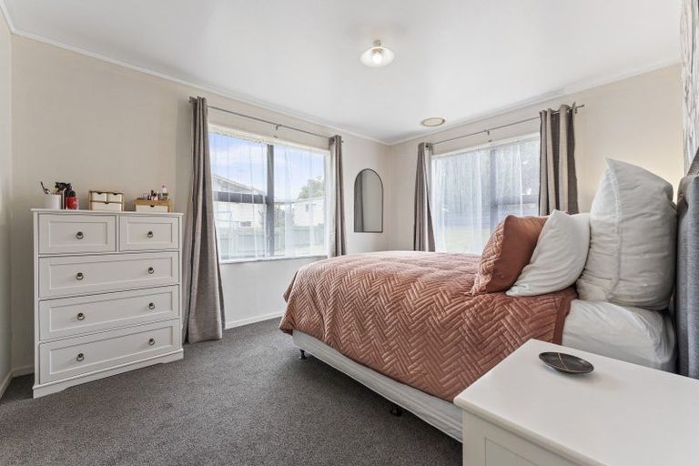 Photo of property in 42 Fraser Drive, Feilding, 4702