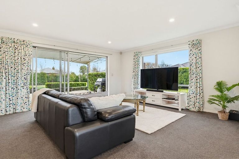 Photo of property in 35 Jacks Drive, West Melton, 7618