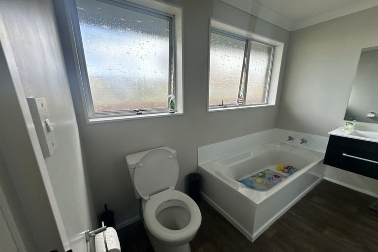 Photo of property in 46 Meadowbrook Drive, Cloverlea, Palmerston North, 4412