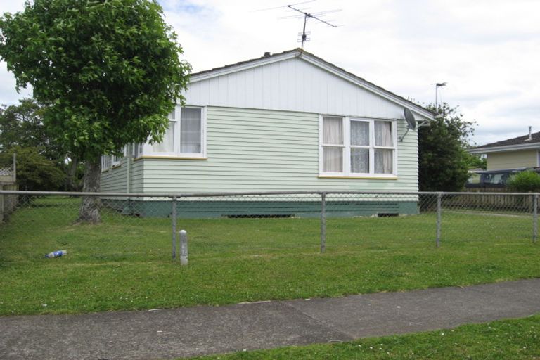 Photo of property in 34 Heyford Close, Mangere, Auckland, 2022