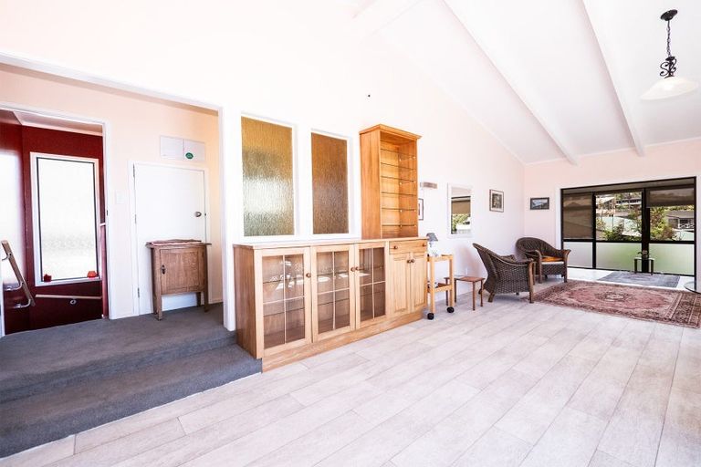 Photo of property in 20 Stratford Drive, Cable Bay, 0420