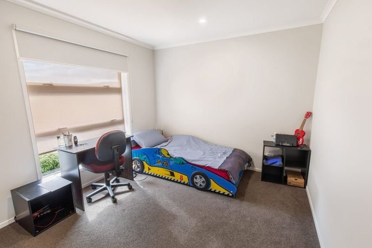 Photo of property in 206 Pacific Drive, Fitzherbert, Palmerston North, 4410