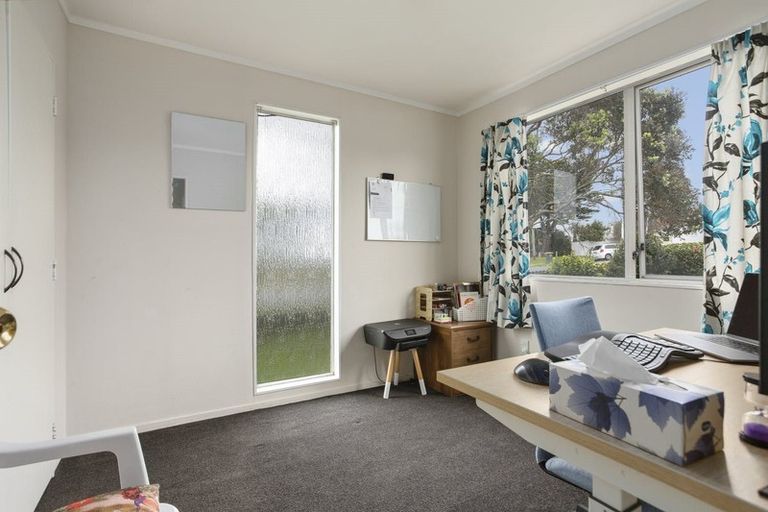 Photo of property in 1/78 West Coast Road, Glen Eden, Auckland, 0602