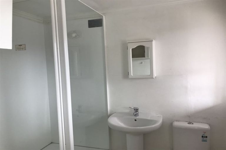 Photo of property in 34 Ellis Avenue, Mount Roskill, Auckland, 1041
