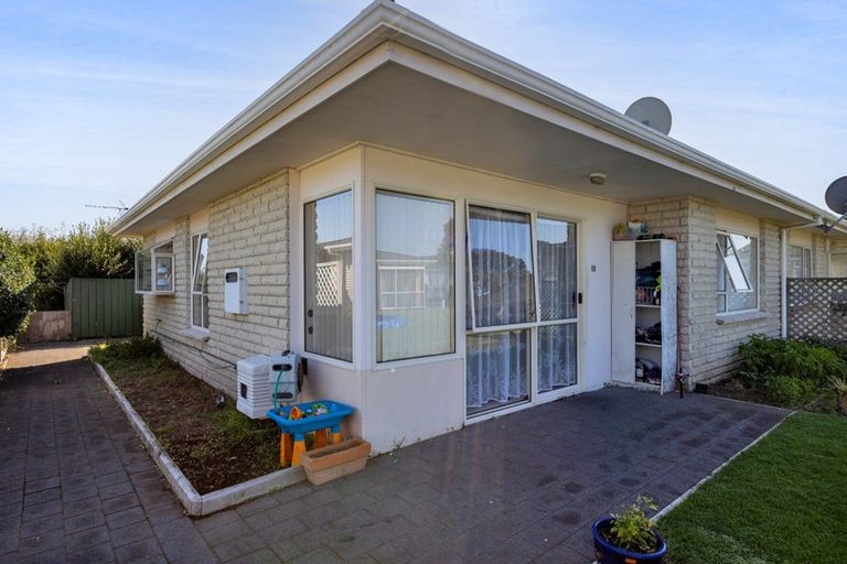 Photo of property in 30a Sackville Street, Fitzroy, New Plymouth, 4312