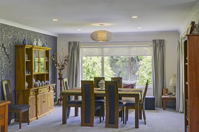 Photo of property in 5 Tararua Crescent, Carterton, 5713