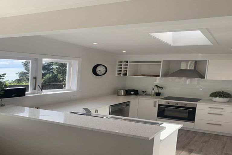 Photo of property in 57 Laingholm Drive, Laingholm, Auckland, 0604