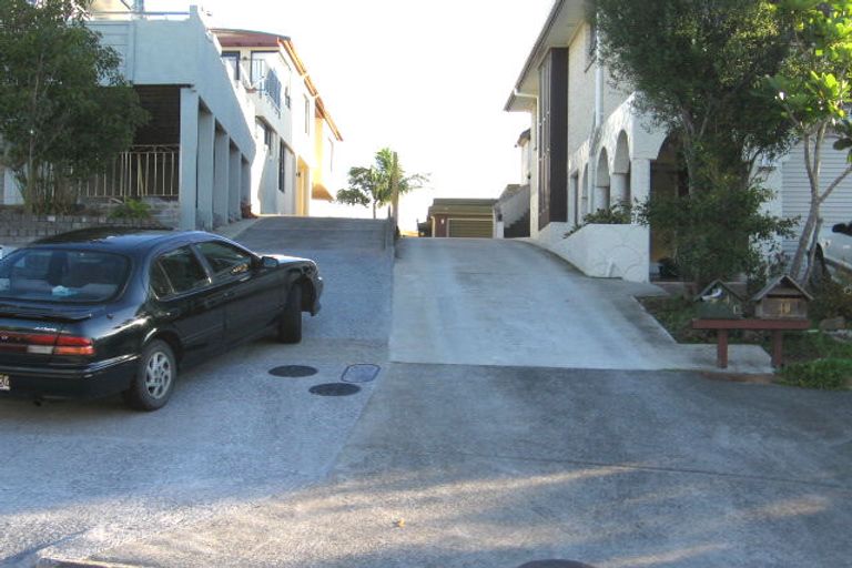 Photo of property in 2/4 Te Akau Crescent, Bucklands Beach, Auckland, 2012