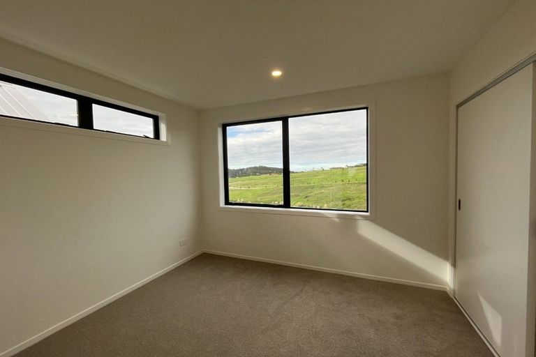 Photo of property in 8/23 Makomako Drive, Orewa, 0931