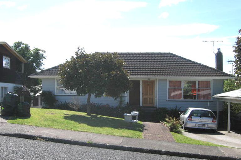 Photo of property in 1/62 Marlborough Avenue, Glenfield, Auckland, 0629