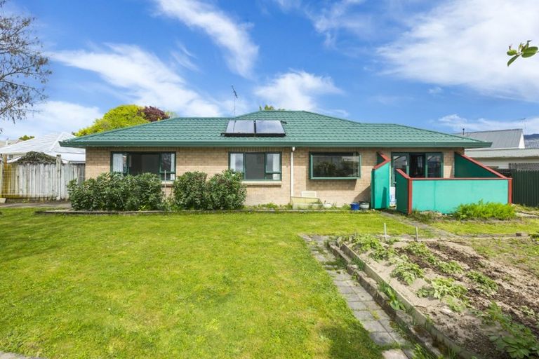 Photo of property in 20a Oxford Crescent, Ebdentown, Upper Hutt, 5018