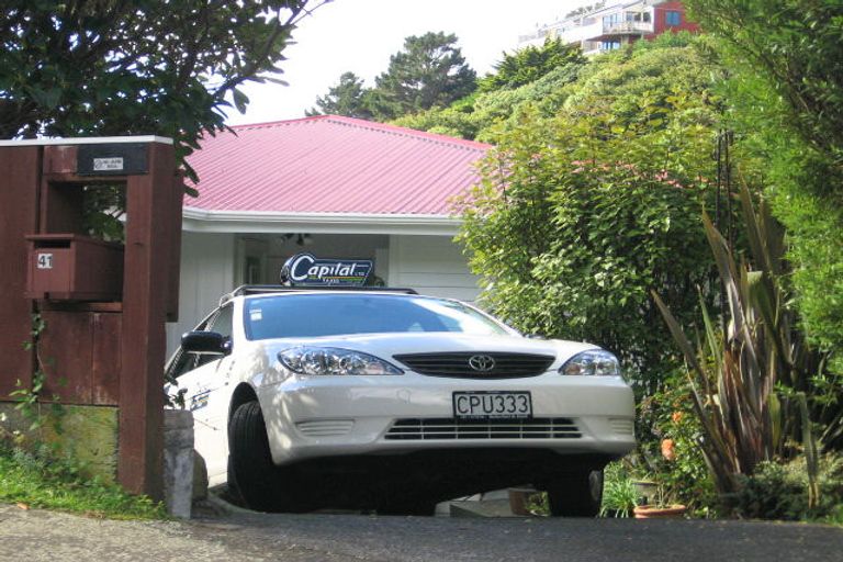 Photo of property in 41 Hathaway Avenue, Karori, Wellington, 6012
