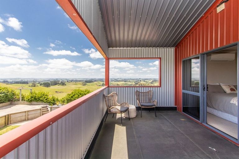 Photo of property in 98 Lincoln Road, Inglewood, 4389