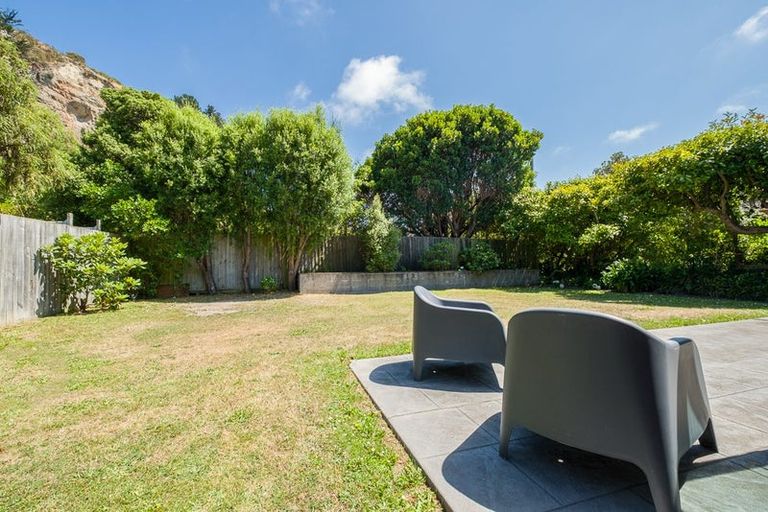Photo of property in 22b Taupata Street, Redcliffs, Christchurch, 8081