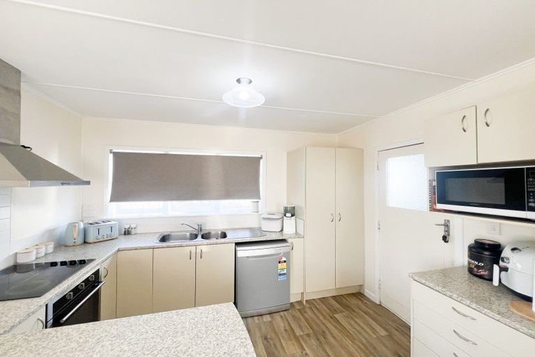 Photo of property in 34 James Street, Dannevirke, 4930