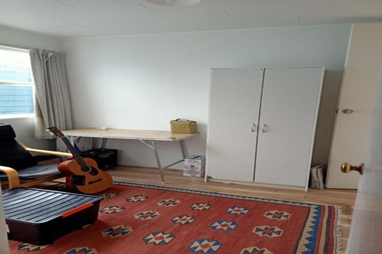 Photo of property in 31 Shearwater Street, One Tree Point, 0118